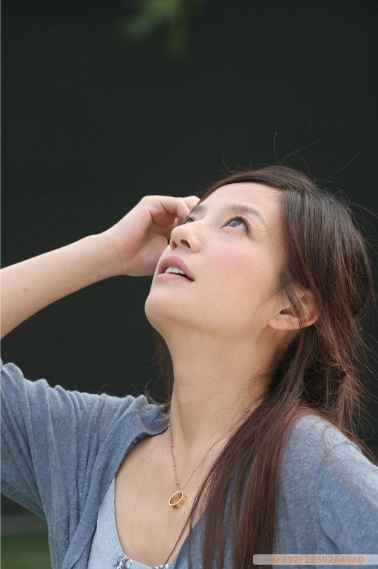 A2084089RT.jpg