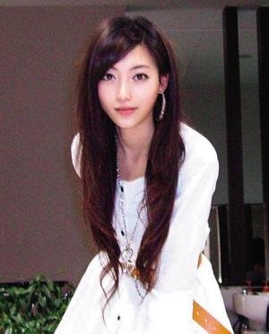 “奥巴马女郎”是精心策划 用去20万元炒作费