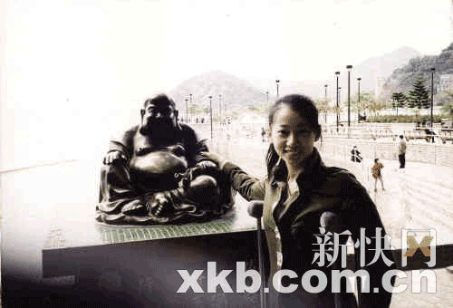 海内外华人万众一心举国旗护圣火(组图)