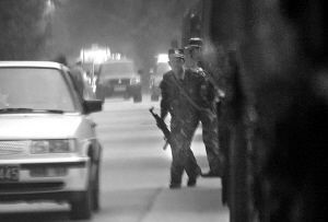吉林男子挥双刀连杀六人 被判死刑(组图)